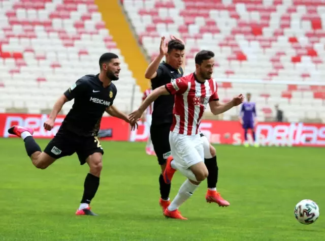 Süper Lig: Aytemiz Alanyaspor: 0 Fenerbahçe: 0 (Maç devam ediyor) Süper Lig: Aytemiz Alanyaspor: 0 Fenerbahçe: 0 (Maç devam ediyor)