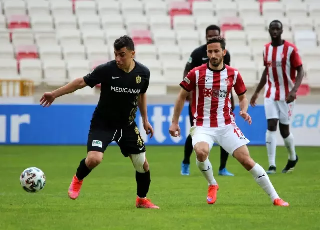 Süper Lig: Aytemiz Alanyaspor: 0 Fenerbahçe: 0 (Maç devam ediyor) Süper Lig: Aytemiz Alanyaspor: 0 Fenerbahçe: 0 (Maç devam ediyor)