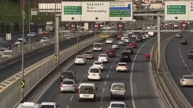 'Tam kapanma' başladı (2) 'Tam kapanma' başladı (2)