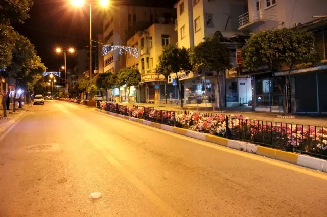 Tam kapanma başladı, Aydın sokakları boş kaldı Tam kapanma başladı, Aydın sokakları boş kaldı