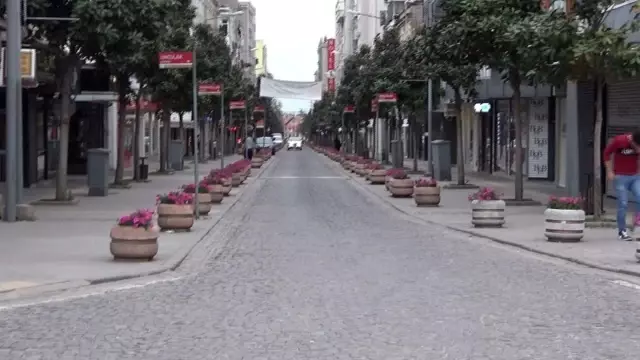 Tam kapanma sonrası Balıkesir sessizliğe büründü Tam kapanma sonrası Balıkesir sessizliğe büründü