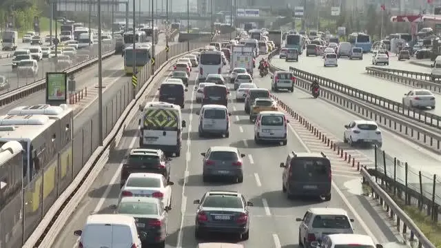 Son dakika haber! Koronavirüsle mücadele tedbirleri kapsamında 17 Mayıs Pazartesi saat 05.00'te sona erecek tam kapanma dönemi saat 19.00 itibarıyla başladı. Son dakika haber! Koronavirüsle mücadele tedbirleri kapsamında 17 Mayıs Pazartesi saat 05.00'te sona erecek tam kapanma dönemi saat 19.00 itibarıyla başladı.