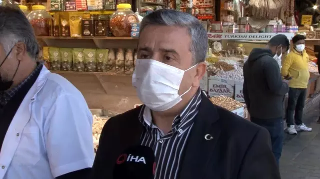 Tam kapanma öncesi Eminönü'nde yoğunluk Tam kapanma öncesi Eminönü'nde yoğunluk