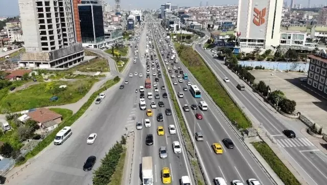 Tam kapanma öncesi İstanbul'dan, Anadolu'ya göç Tam kapanma öncesi İstanbul'dan, Anadolu'ya göç