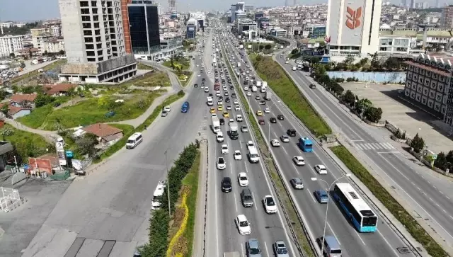 Tam kapanma öncesi İstanbul'dan, Anadolu'ya göç Tam kapanma öncesi İstanbul'dan, Anadolu'ya göç