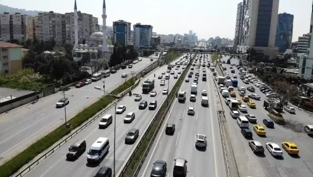 Tam kapanma öncesi İstanbul'dan, Anadolu'ya göç Tam kapanma öncesi İstanbul'dan, Anadolu'ya göç