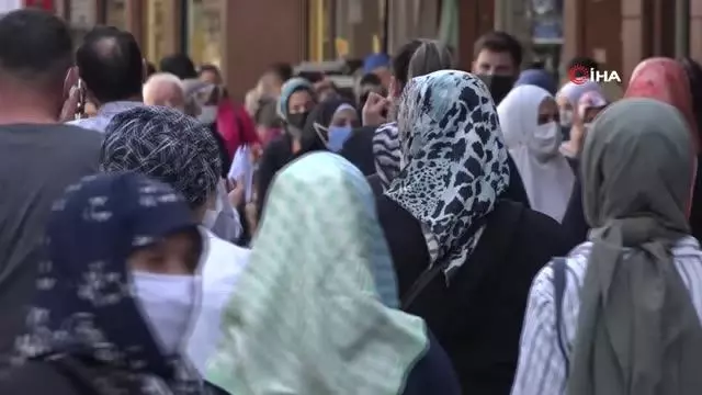 'Tam kapanma' öncesi korkutan görüntü...Gaziantepliler çarşılara akın etti 'Tam kapanma' öncesi korkutan görüntü...Gaziantepliler çarşılara akın etti