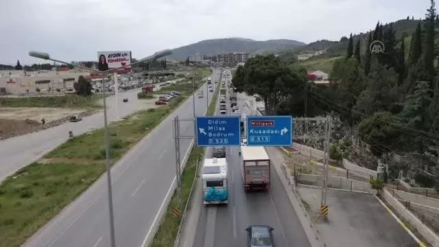 'Tam kapanma' öncesi tatil merkezleri güzergahında kilometrelerce araç kuyruğu oluştu 'Tam kapanma' öncesi tatil merkezleri güzergahında kilometrelerce araç kuyruğu oluştu