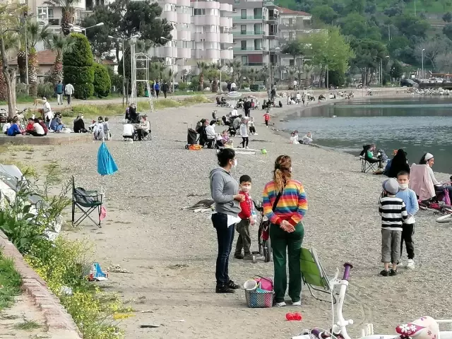 Tam kapanma öncesinde Erdek en hareketli saatlerini yaşadı Tam kapanma öncesinde Erdek en hareketli saatlerini yaşadı
