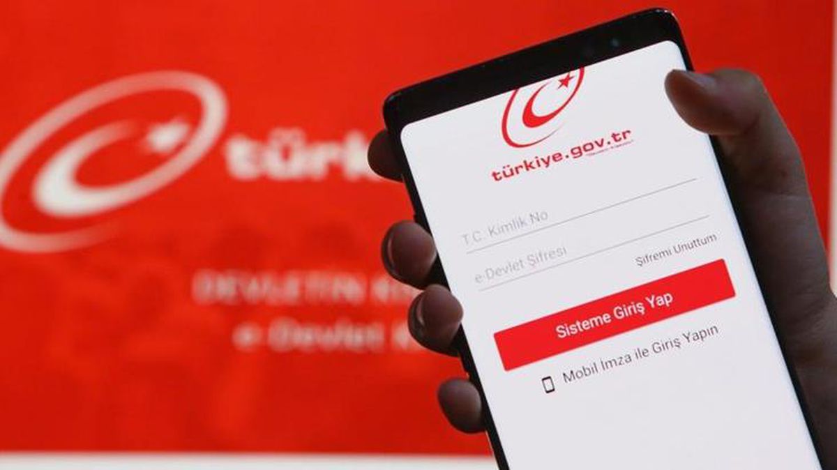 Tam kapanmada çalışmak zorunda olanlara e-başvuruyla izin verilecek