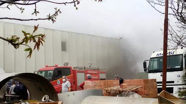 Tekirdağ'da fabrika yangını Tekirdağ'da fabrika yangını