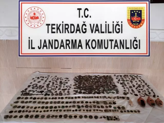 Tarihi eser niteliğinde 789 sikke ve 164 obje ele geçirildi Tarihi eser niteliğinde 789 sikke ve 164 obje ele geçirildi
