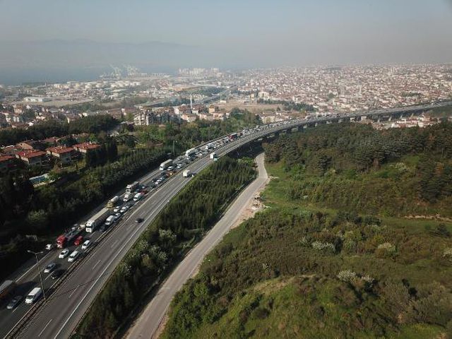 tem ve d 100 yolu kocaeli gecisinde tam kapan 14097997 o