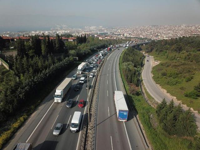 tem ve d 100 yolu kocaeli gecisinde tam kapan 2 14097997 o