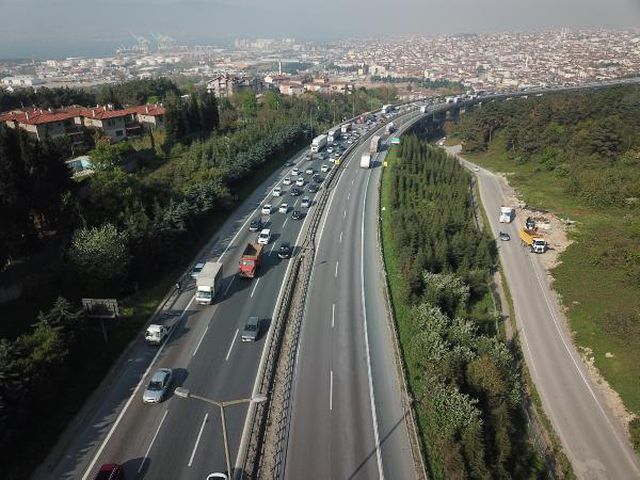 tem ve d 100 yolu kocaeli gecisinde tam kapan 3 14097997 o