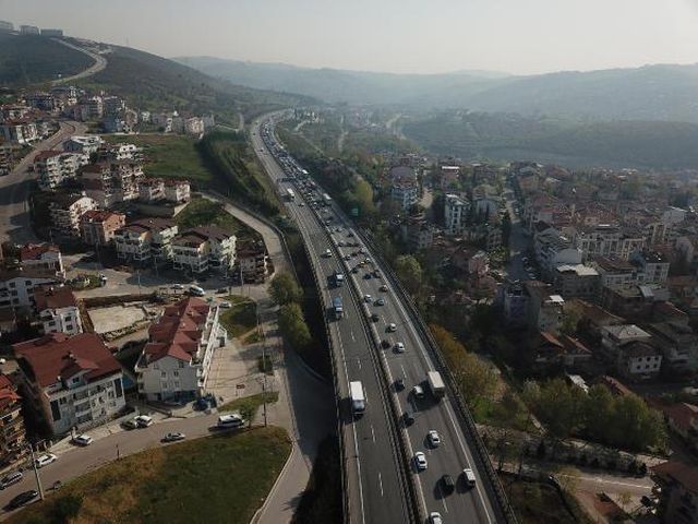 tem ve d 100 yolu kocaeli gecisinde tam kapan 8 14097997 o