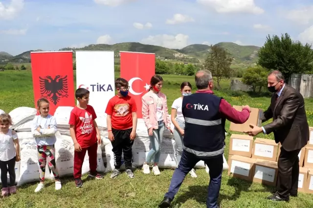 - TİKA'dan Arnavutluk'ta çiftçilere tohum ve gübre desteği - TİKA'dan Arnavutluk'ta çiftçilere tohum ve gübre desteği
