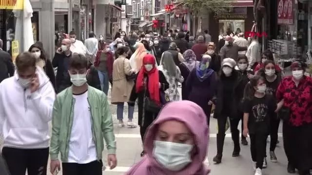 Trabzon'da çarşı ve pazarlarda 'tam kapanma' yoğunluğu Trabzon'da çarşı ve pazarlarda 'tam kapanma' yoğunluğu