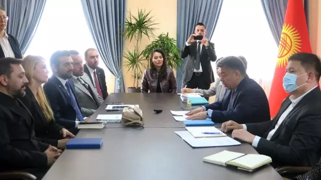 TÜGİAD Yönetim Kurulu Başkanı Çevikel ve Türk heyetten Kırgızistan'a ziyaret TÜGİAD Yönetim Kurulu Başkanı Çevikel ve Türk heyetten Kırgızistan'a ziyaret