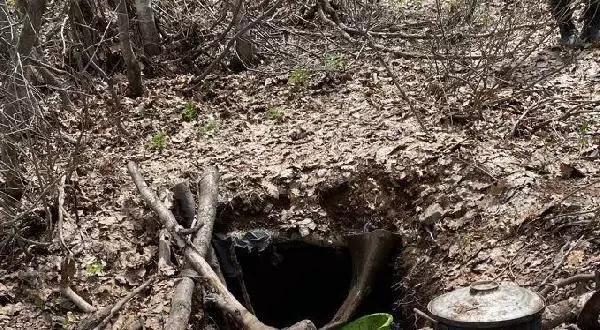 Tunceli'de teröristlerin 27 sığınağı ve 3 deposu imha edildi Tunceli'de teröristlerin 27 sığınağı ve 3 deposu imha edildi