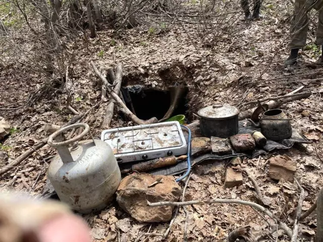 Son dakika: Tunceli'de teröristlerin kullandığı 27 sığınak ile 3 depo imha edildi Son dakika: Tunceli'de teröristlerin kullandığı 27 sığınak ile 3 depo imha edildi