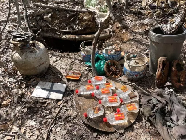 Son dakika: Tunceli'de teröristlerin kullandığı 27 sığınak ile 3 depo imha edildi Son dakika: Tunceli'de teröristlerin kullandığı 27 sığınak ile 3 depo imha edildi