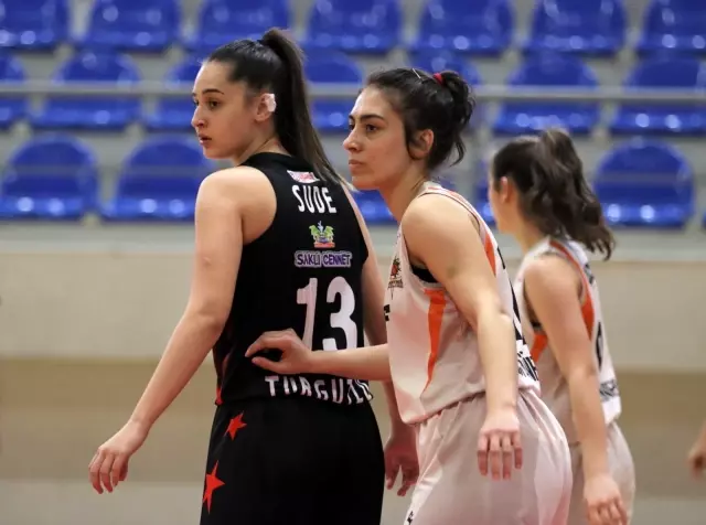 Turgutlu Belediyespor Kadın Basketbol Takımı doludizgin Turgutlu Belediyespor Kadın Basketbol Takımı doludizgin
