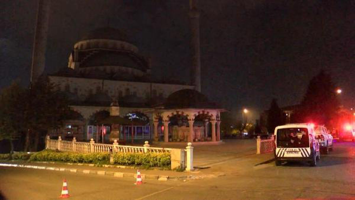 Ümraniye'de İmes Sanayi Sitesi Camii'nde yangın paniği