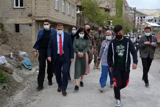 Vali Akbıyık'tan şehit ailelerine ziyaret Vali Akbıyık'tan şehit ailelerine ziyaret
