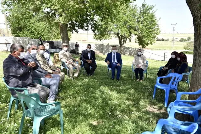 Vali Soytürk şehit aileleri ile bir araya geldi Vali Soytürk şehit aileleri ile bir araya geldi