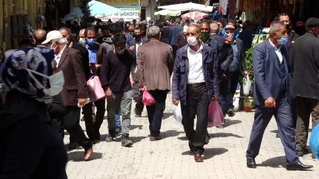 Van'da tam kapanma öncesi yoğunluk Van'da tam kapanma öncesi yoğunluk