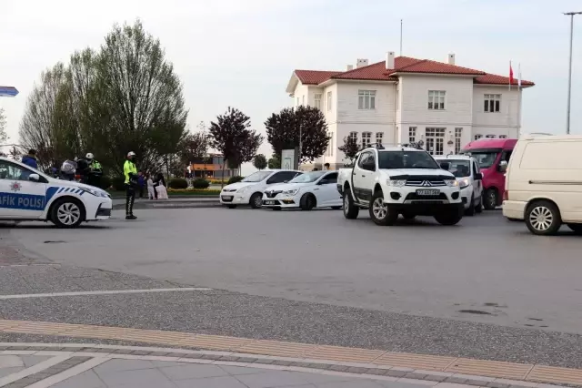 Yalova'da tam kapanma dönemi denetimleri başladı Yalova'da tam kapanma dönemi denetimleri başladı