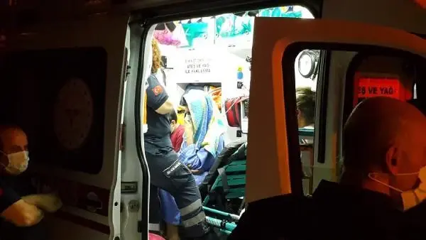 AYDIN YANGINDA MAHSUR KALAN ANNE VE 3 ÇOCUĞU İLE 4 KUŞ KURTARAN İTFAİYECİLER KONUŞTU AYDIN YANGINDA MAHSUR KALAN ANNE VE 3 ÇOCUĞU İLE 4 KUŞ KURTARAN İTFAİYECİLER KONUŞTU