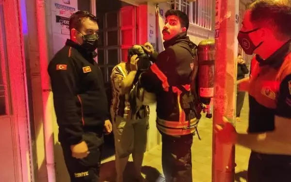 AYDIN YANGINDA MAHSUR KALAN ANNE VE 3 ÇOCUĞU İLE 4 KUŞ KURTARAN İTFAİYECİLER KONUŞTU AYDIN YANGINDA MAHSUR KALAN ANNE VE 3 ÇOCUĞU İLE 4 KUŞ KURTARAN İTFAİYECİLER KONUŞTU