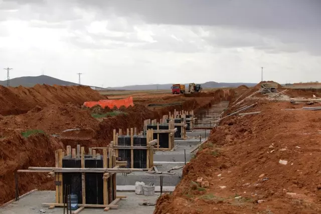 Yeni OSB'de ilk fabrikanın temelleri atıldı Yeni OSB'de ilk fabrikanın temelleri atıldı