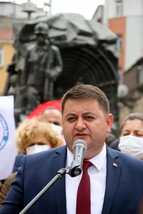 ZONGULDAK'TA 'TAM KAPANMA' ÖNCESİ 1 MAYIS KUTLAMASI ZONGULDAK'TA 'TAM KAPANMA' ÖNCESİ 1 MAYIS KUTLAMASI