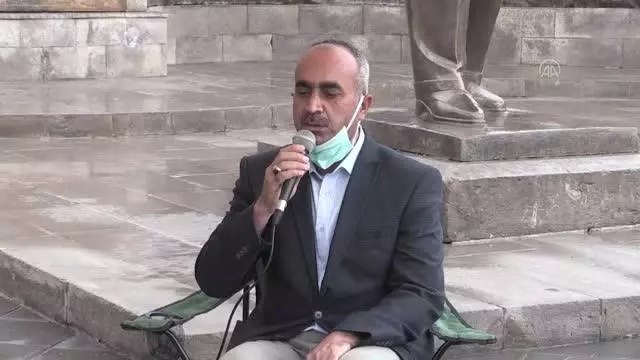 1 Mayıs Emek ve Dayanışma Günü dolayısıyla basın açıklaması yapıldı 1 Mayıs Emek ve Dayanışma Günü dolayısıyla basın açıklaması yapıldı