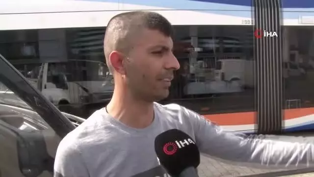 2 saat önce satın alınan kamyonet karşı şeride geçip iki aracı biçti: 2 yaralı 2 saat önce satın alınan kamyonet karşı şeride geçip iki aracı biçti: 2 yaralı