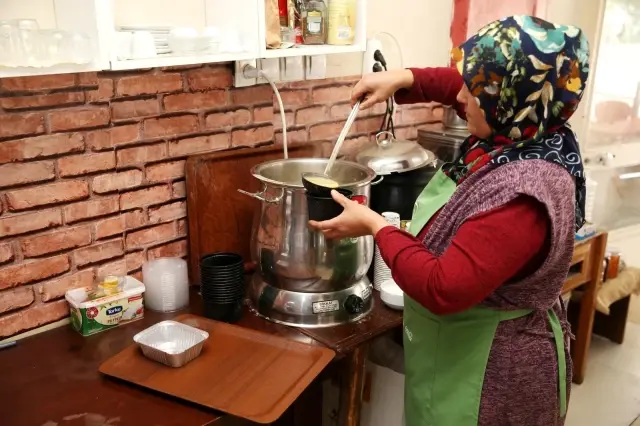 70 lokanta hayırseverlerin yardımıyla iftar yemeği hazırlıyor 70 lokanta hayırseverlerin yardımıyla iftar yemeği hazırlıyor