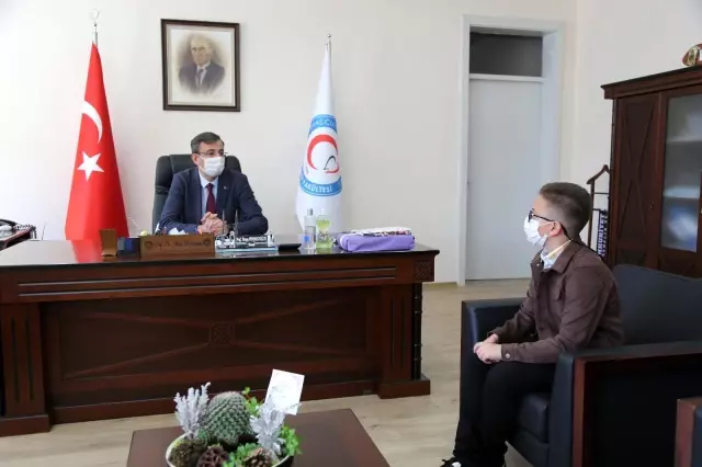 Son dakika: Minik çocuktan diş korkusunu yenmesini sağlayan doktorlara teşekkür mektubu Son dakika: Minik çocuktan diş korkusunu yenmesini sağlayan doktorlara teşekkür mektubu