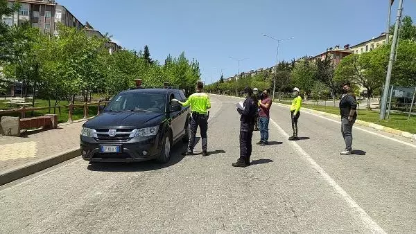 Adıyaman'da cadde ve sokaklar bomboş