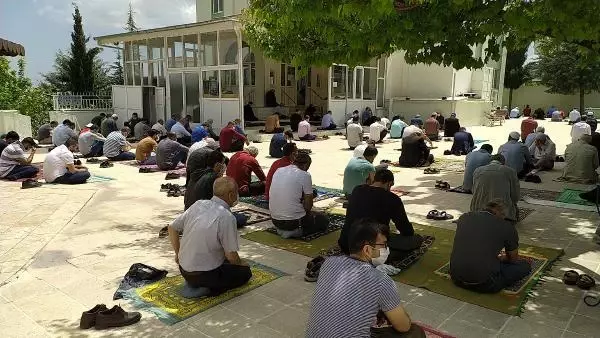 Adıyaman'da cadde ve sokaklar bomboş