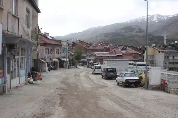 Adıyaman'da cadde ve sokaklar bomboş