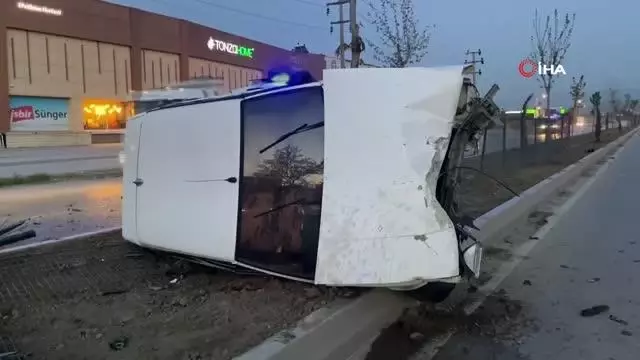 Alkollü sürücü dehşet saçtı: 2 yaralı Alkollü sürücü dehşet saçtı: 2 yaralı