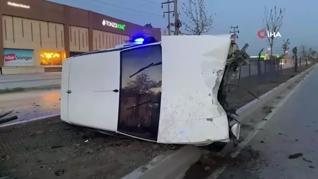 Alkollü sürücü dehşet saçtı: 2 yaralı Alkollü sürücü dehşet saçtı: 2 yaralı