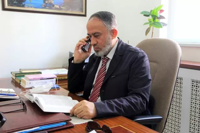 'Alo fetva' hattına yoğun ilgi, telefonlar kilitlendi, personel sayısı arttırıldı 'Alo fetva' hattına yoğun ilgi, telefonlar kilitlendi, personel sayısı arttırıldı