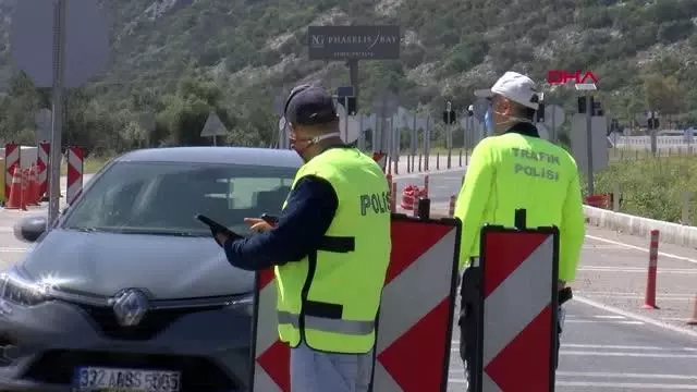 Antalya'da kontrol noktaları sakin Antalya'da kontrol noktaları sakin