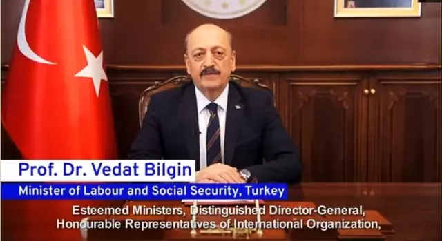 Çalışma ve Sosyal Güvenlik Bakanı Bilgin: '45 binin üzerinde iş sağlığı ve güvenliği uzmanını seferber ettik' Çalışma ve Sosyal Güvenlik Bakanı Bilgin: '45 binin üzerinde iş sağlığı ve güvenliği uzmanını seferber ettik'