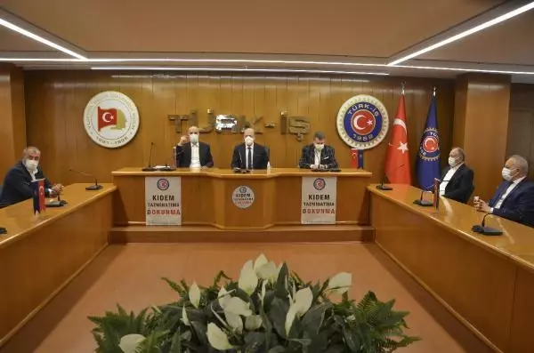 Bakan Bilgin: Sosyal hakların geliştirilmesinde hep çözümden yana bir tavır sergileyeceğim Bakan Bilgin: Sosyal hakların geliştirilmesinde hep çözümden yana bir tavır sergileyeceğim