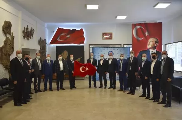 Bakan Bilgin: Sosyal hakların geliştirilmesinde hep çözümden yana bir tavır sergileyeceğim Bakan Bilgin: Sosyal hakların geliştirilmesinde hep çözümden yana bir tavır sergileyeceğim